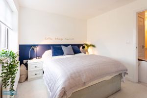 Bedroom- click for photo gallery